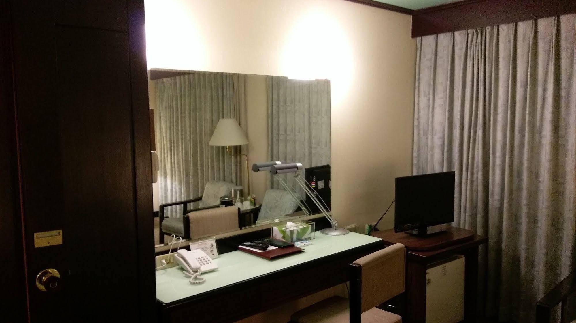 The Premier Hotel Tainan Exterior foto